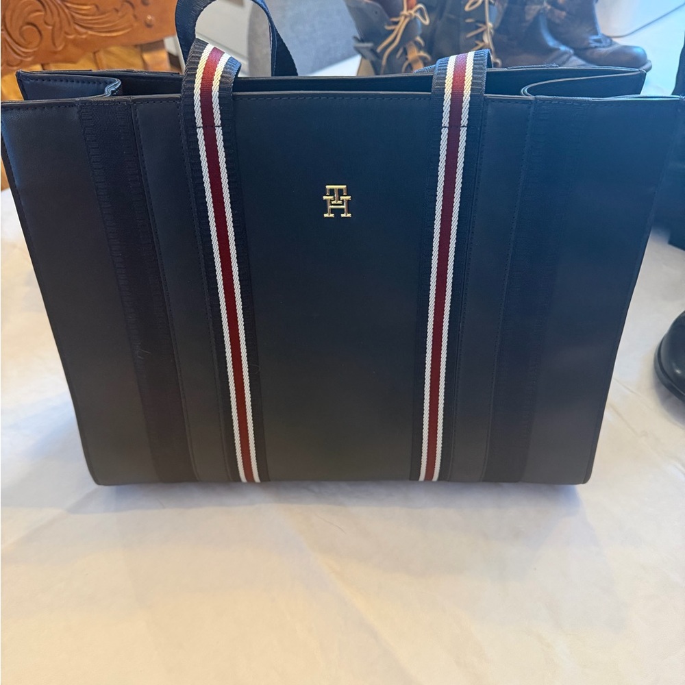 Tommy Hilfiger Navy Blue Shoulder Bag with Striped Handles